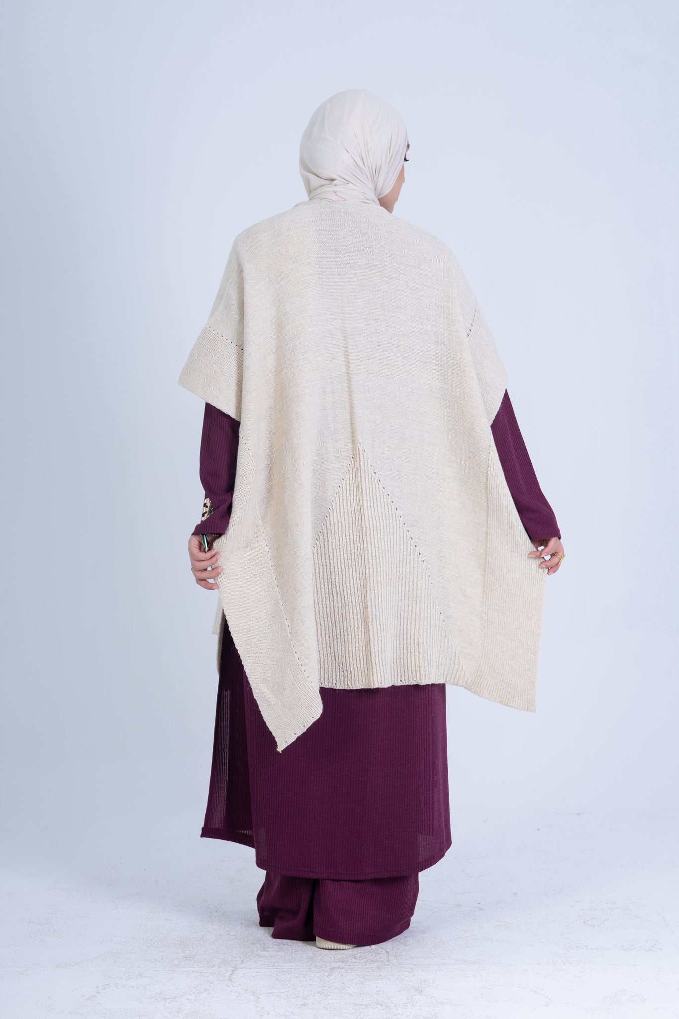 Esia Cape